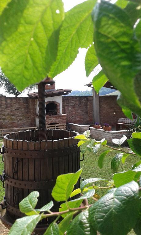 B&B La Coccarda Castell'Alfero Exterior photo